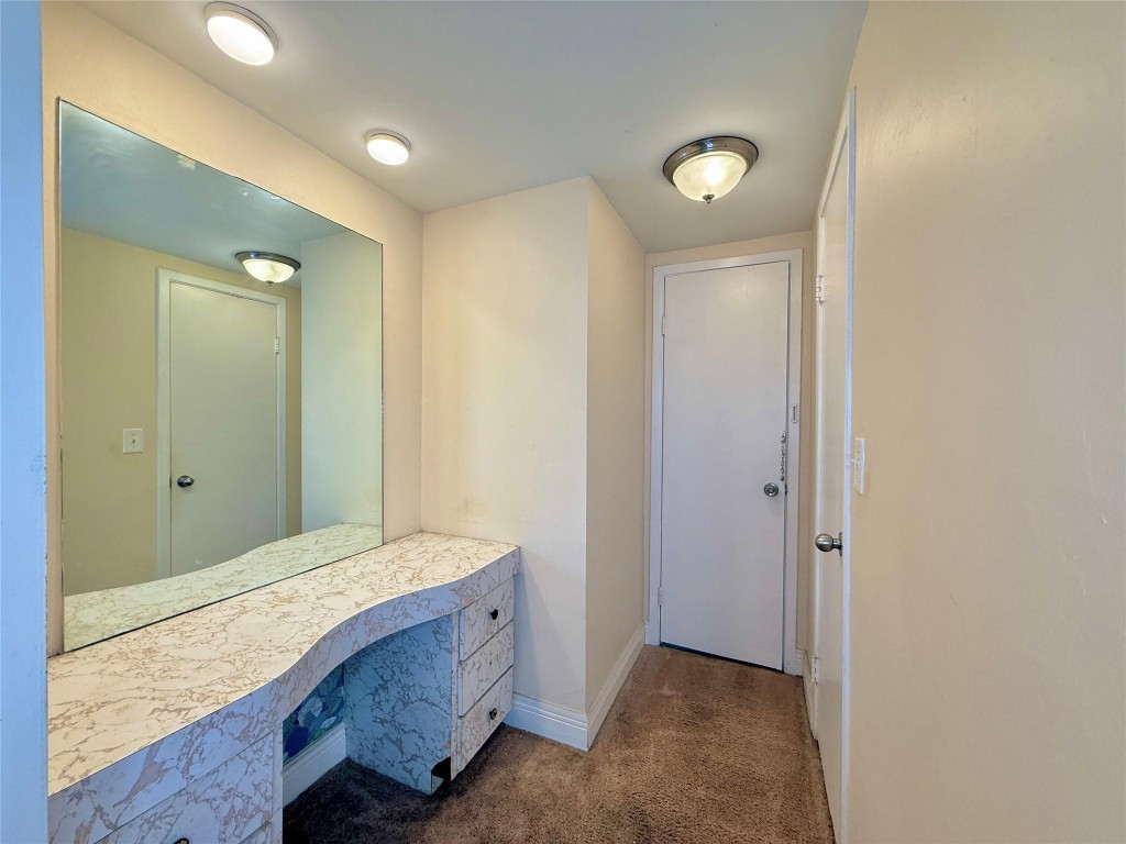 HILLCREST COUNTRY CLUB AP - Residential