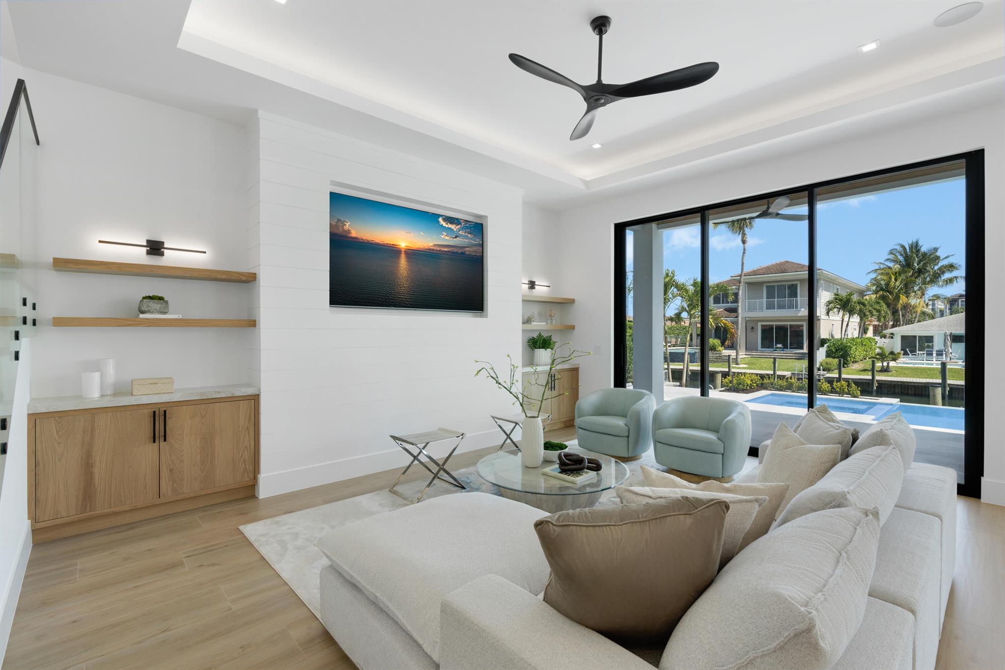 PIRATES COVE - Residential