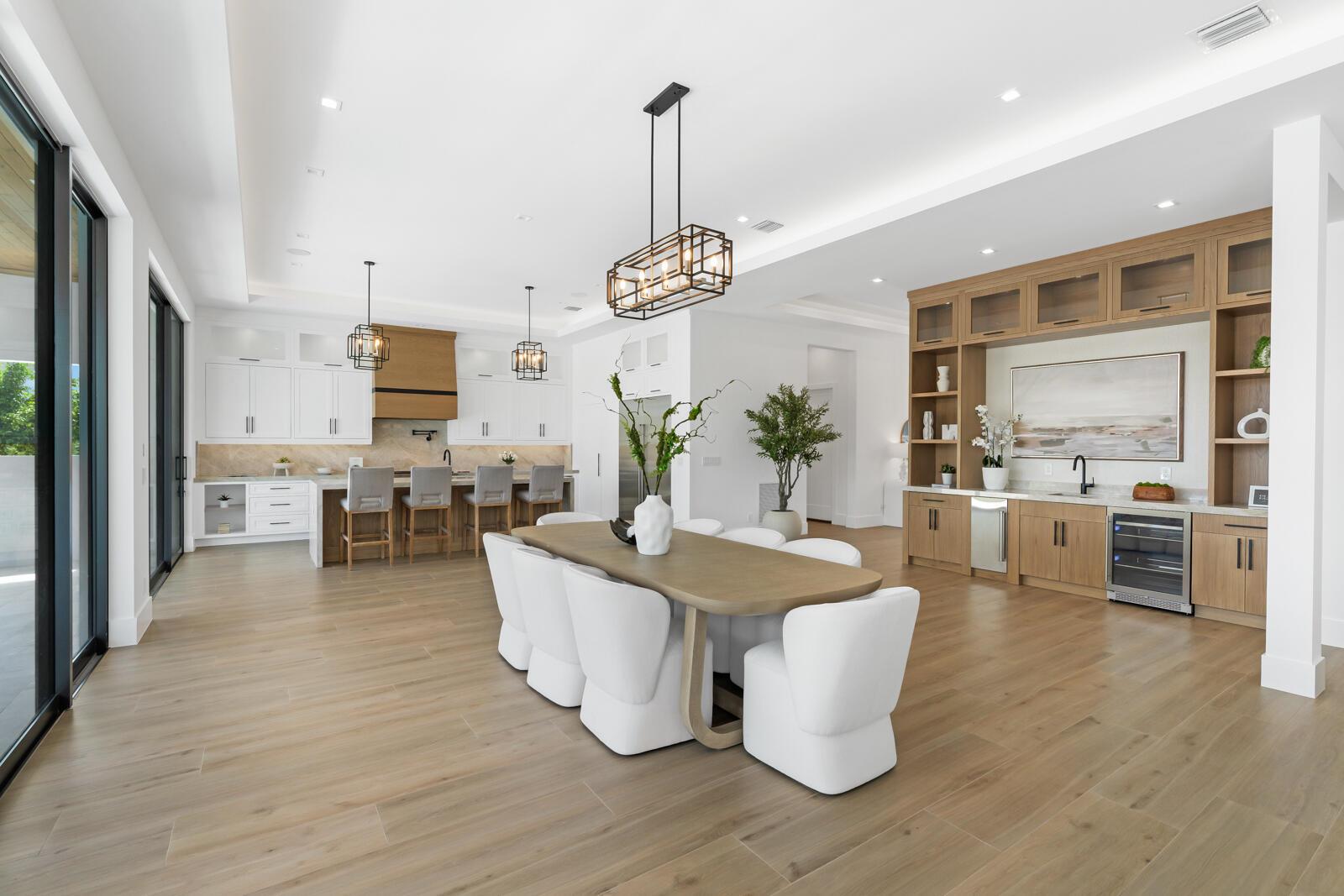 PIRATES COVE - Residential