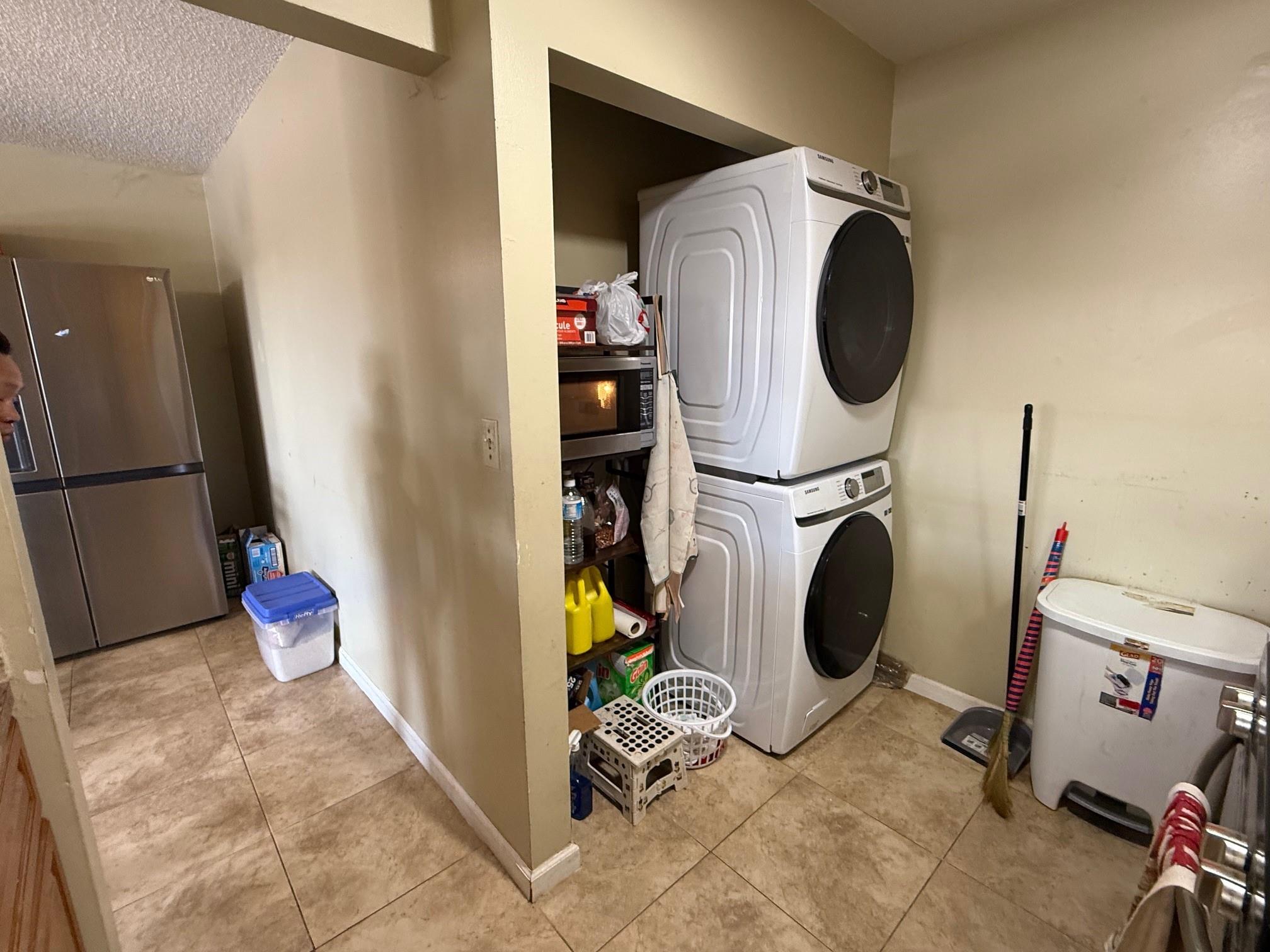 WINDING LAKE TWO - Residential