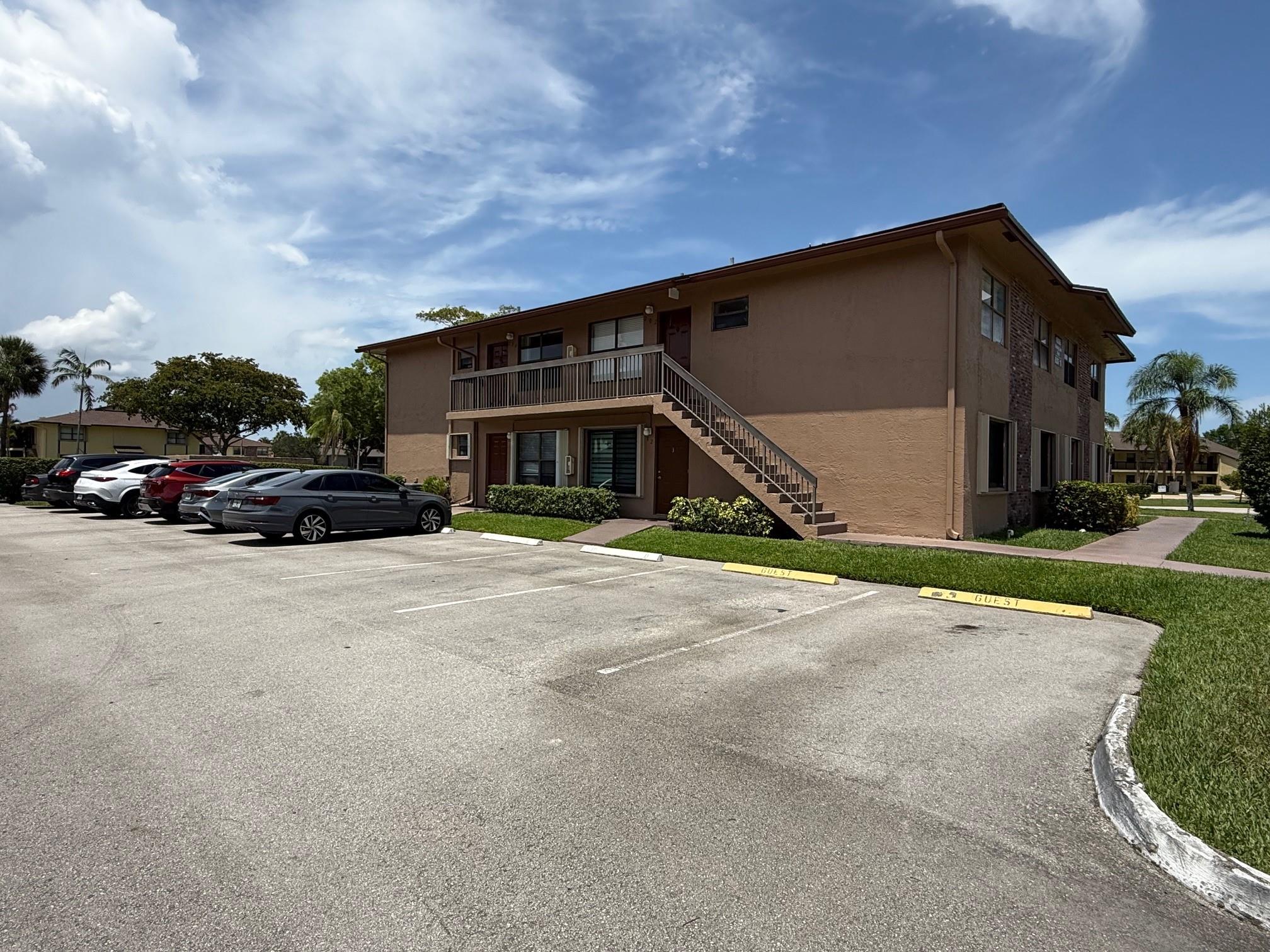 - SPACIOUS 2 bedrooms, 2-baths condo on 2nd floor located in WINDING LAKE TWO AT WELLEBY community, Tiles flooring throughout no carpet, separate formal dining area. washer and dryer inside unit Close to everything you needed. NO RENTAL for 1st year owned. Price to sell so DON'T MISS THIS OPPORTUNITY.