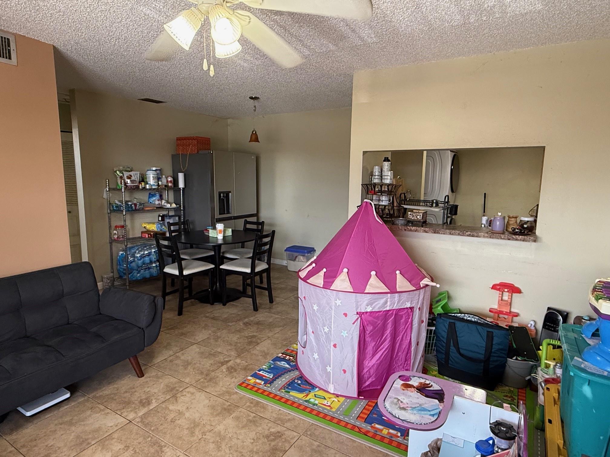 10056 Winding Lake Rd 204