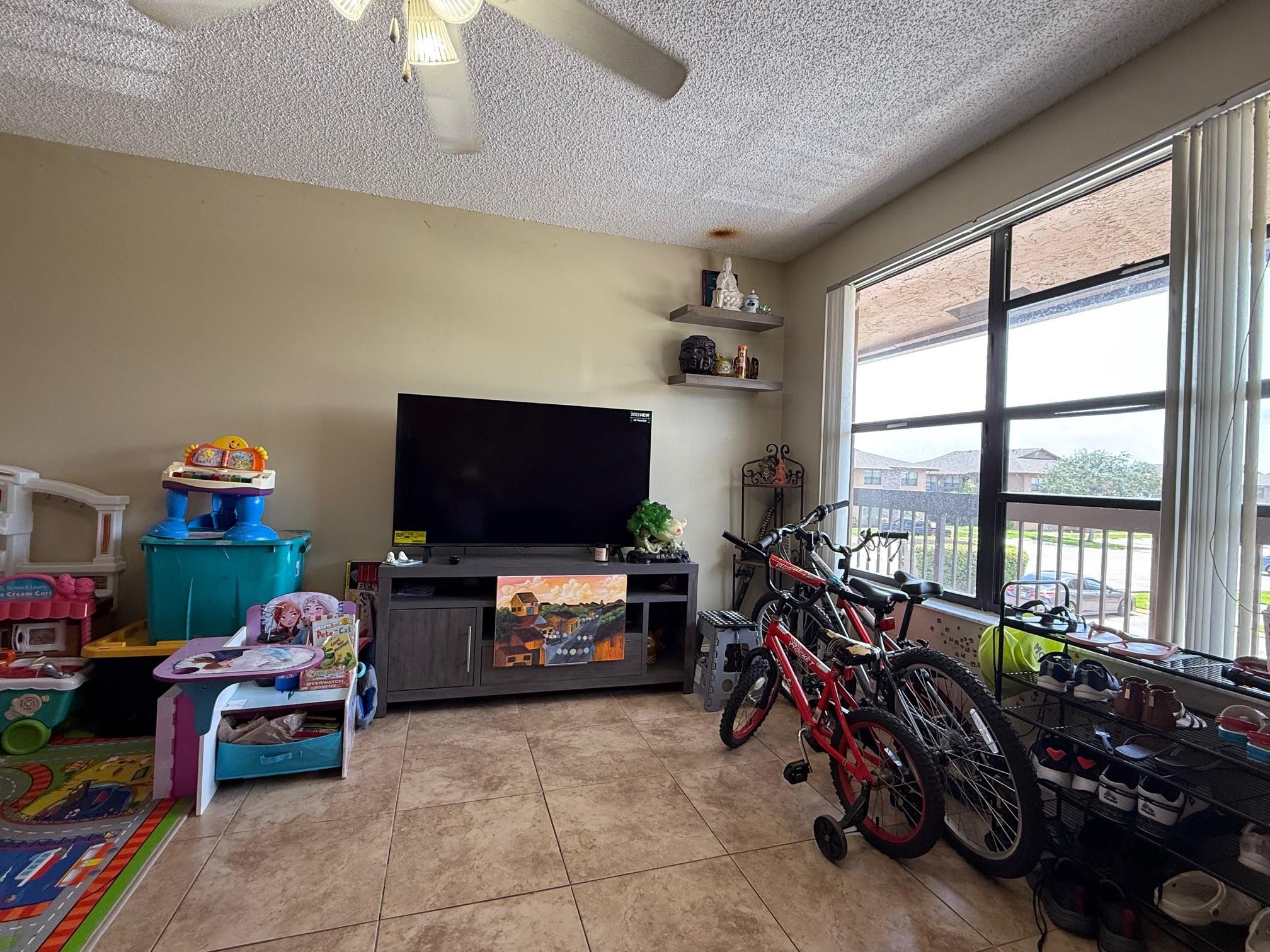 WINDING LAKE TWO - Residential