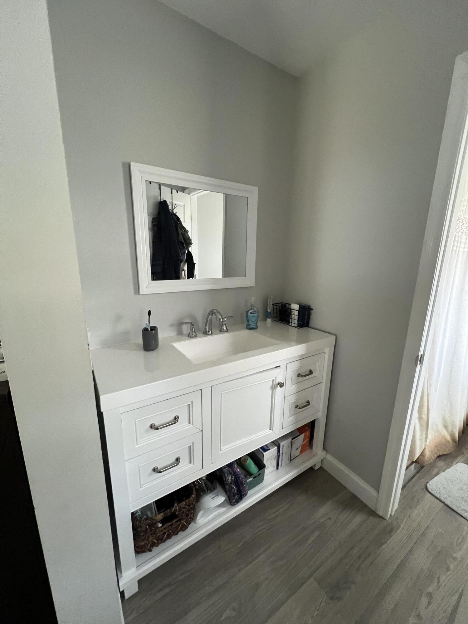 Robert E Edwards - Residential