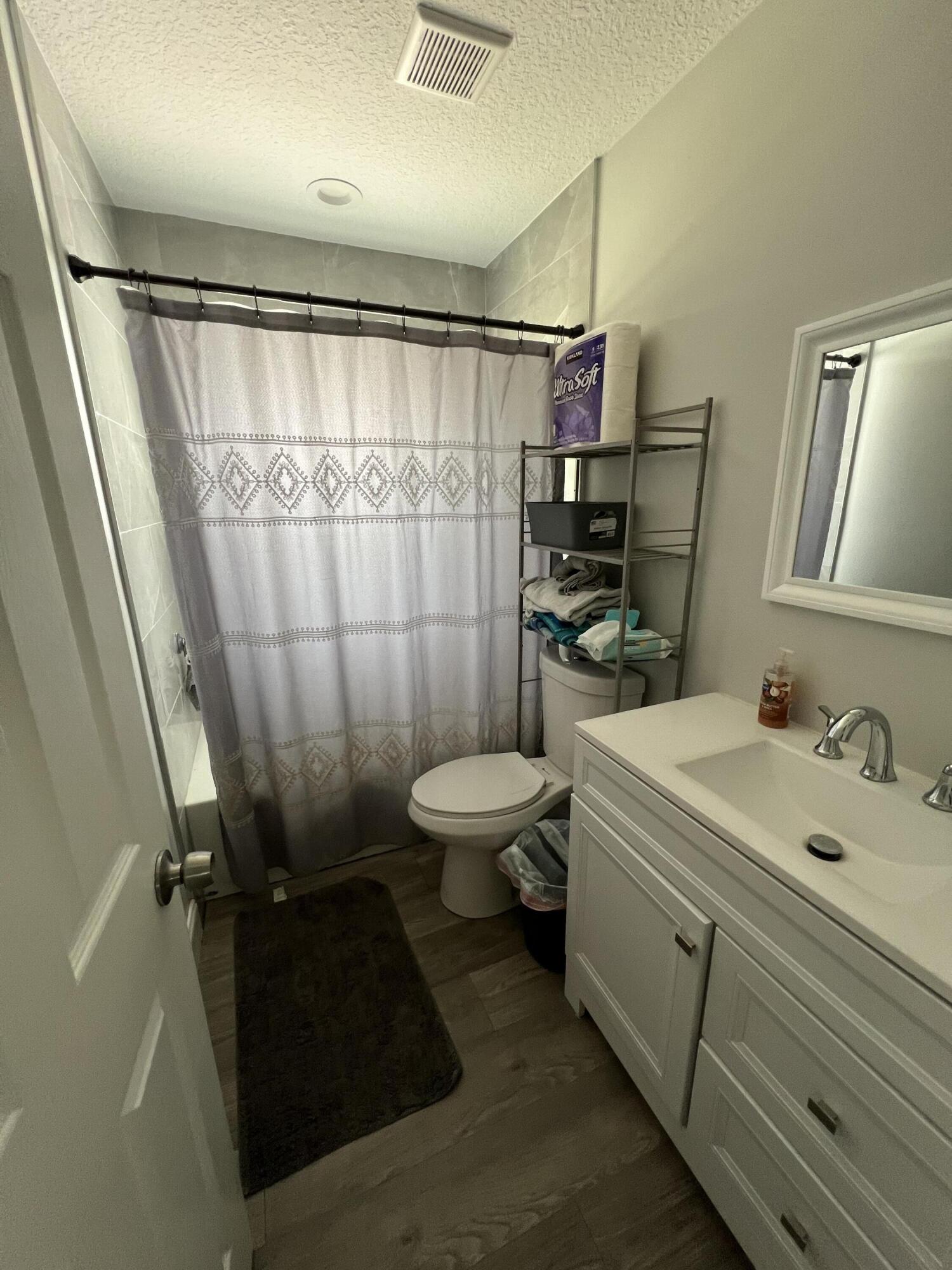 Robert E Edwards - Residential