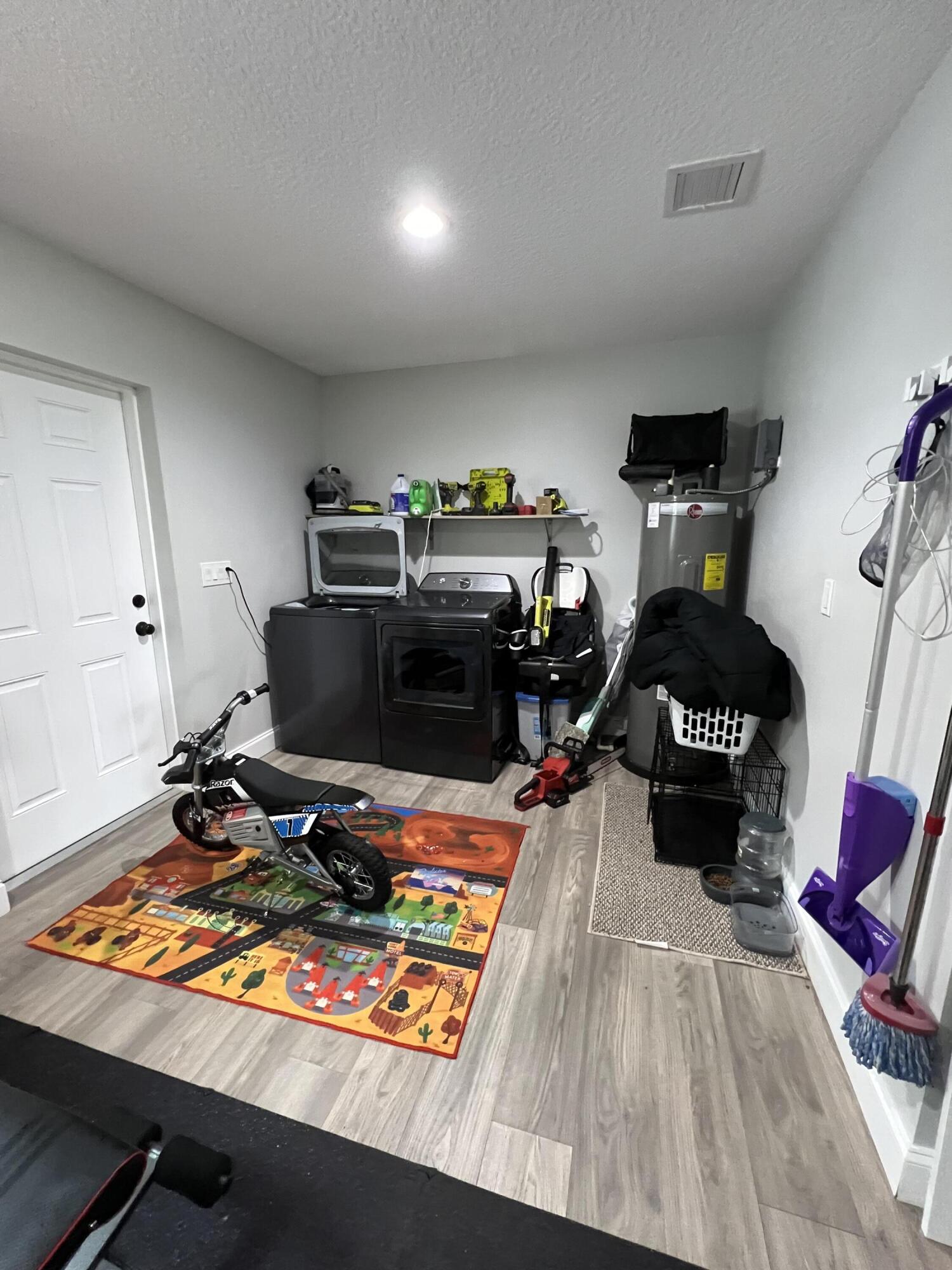 Robert E Edwards - Residential