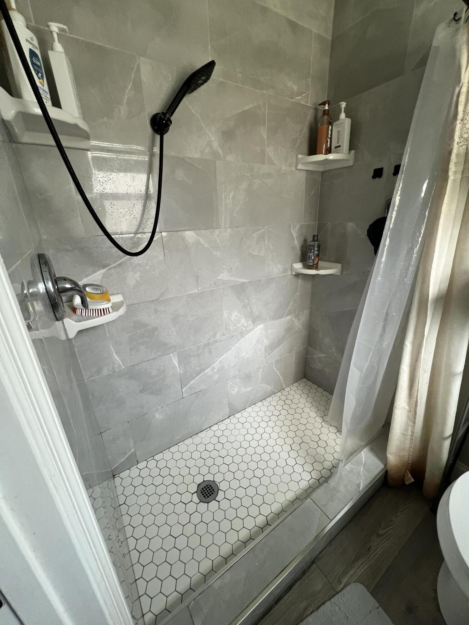 Robert E Edwards - Residential