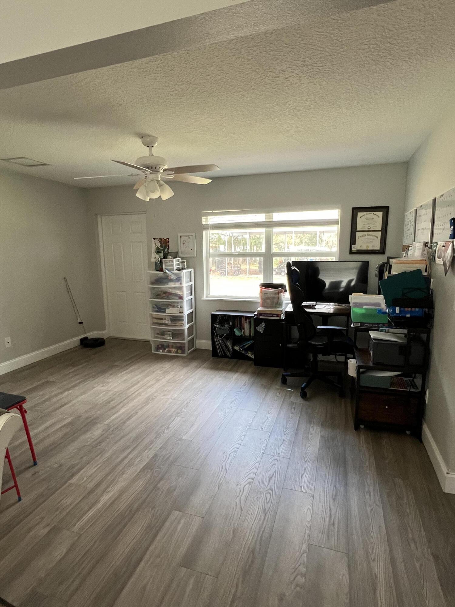 Robert E Edwards - Residential