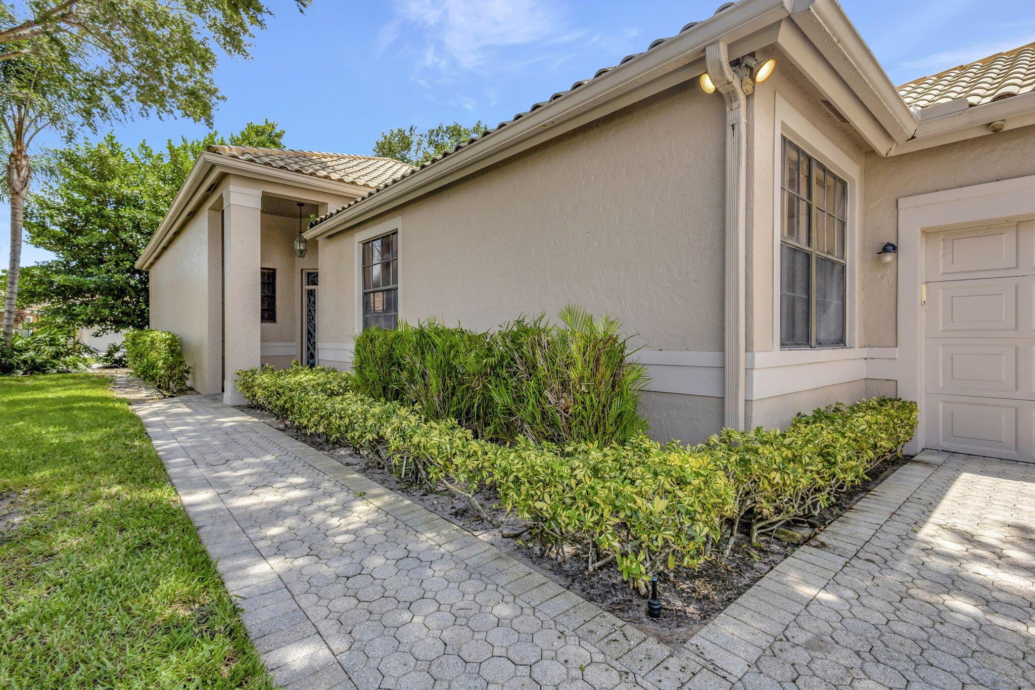 4528 Barclay Fair Way