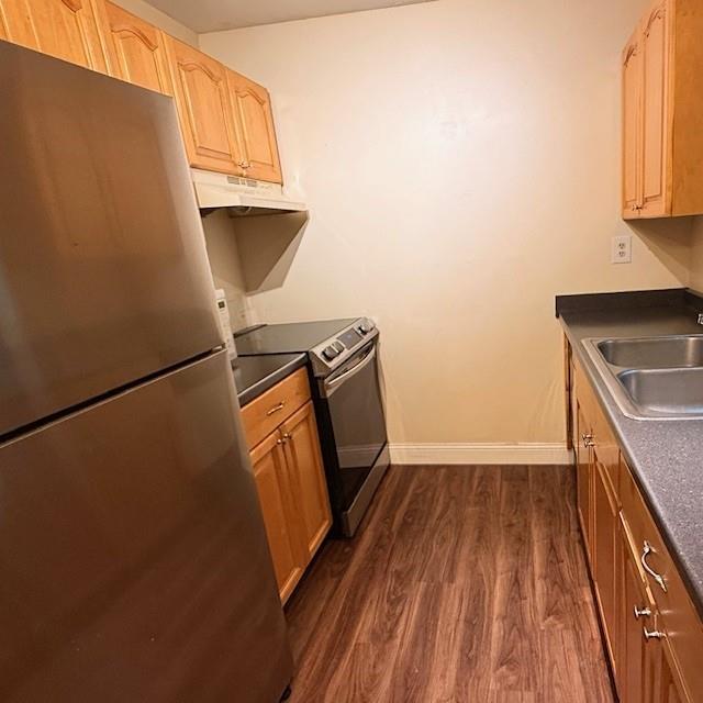 SOUTH RIVER MANOR CONDO A - Residential Lease