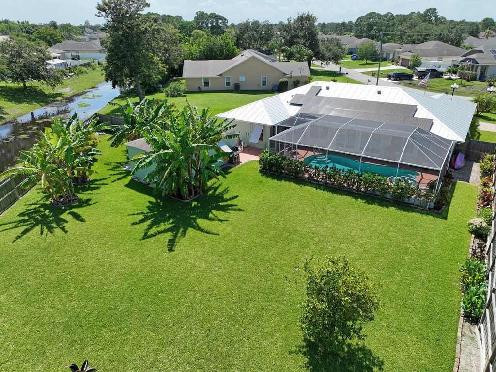 Photo of 1402 SW Hackensack Avenue, Port Saint Lucie, FL 34953 (MLS # F10449702)