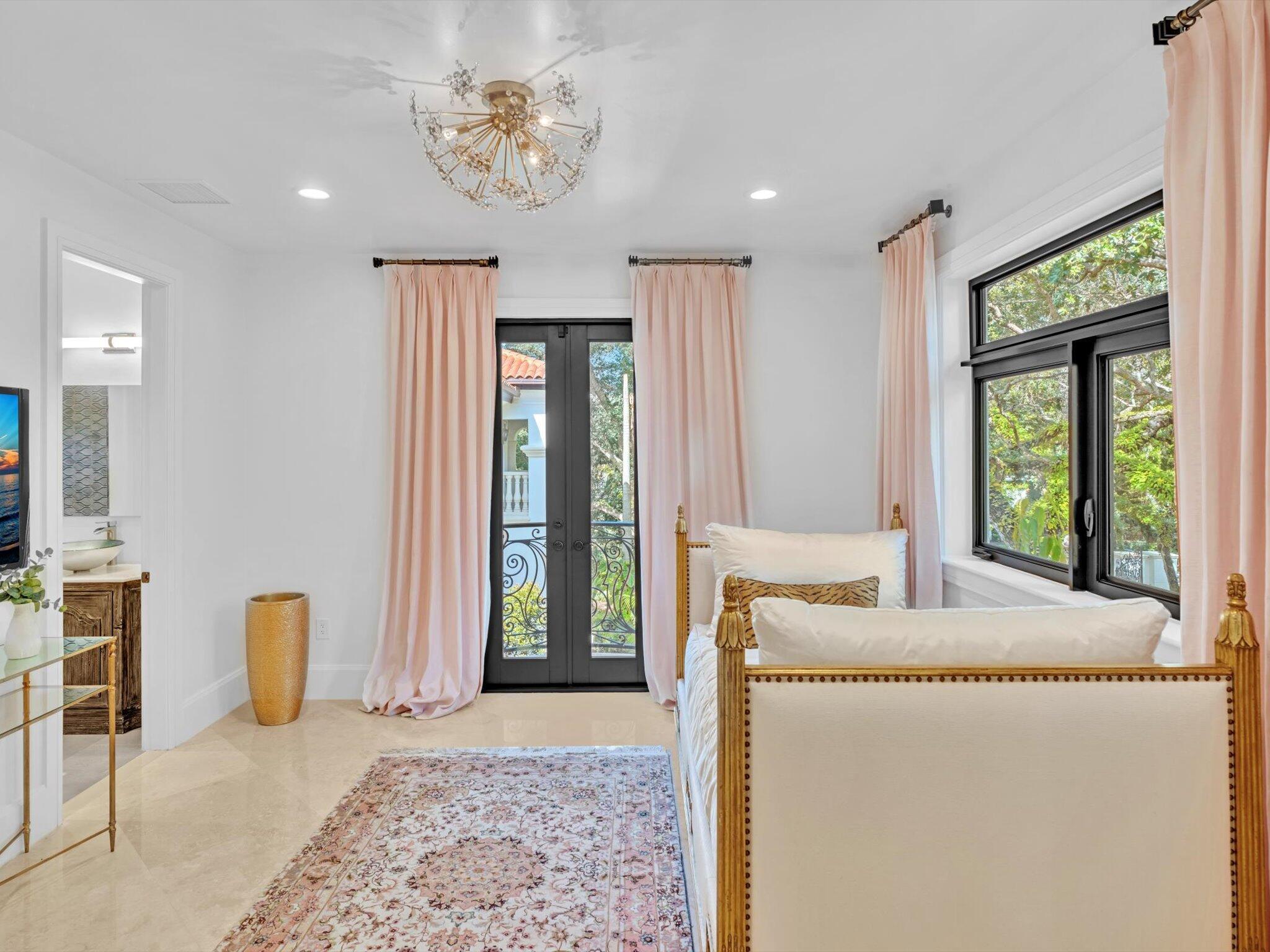 SNAPPER CREEK LAKES - Residential