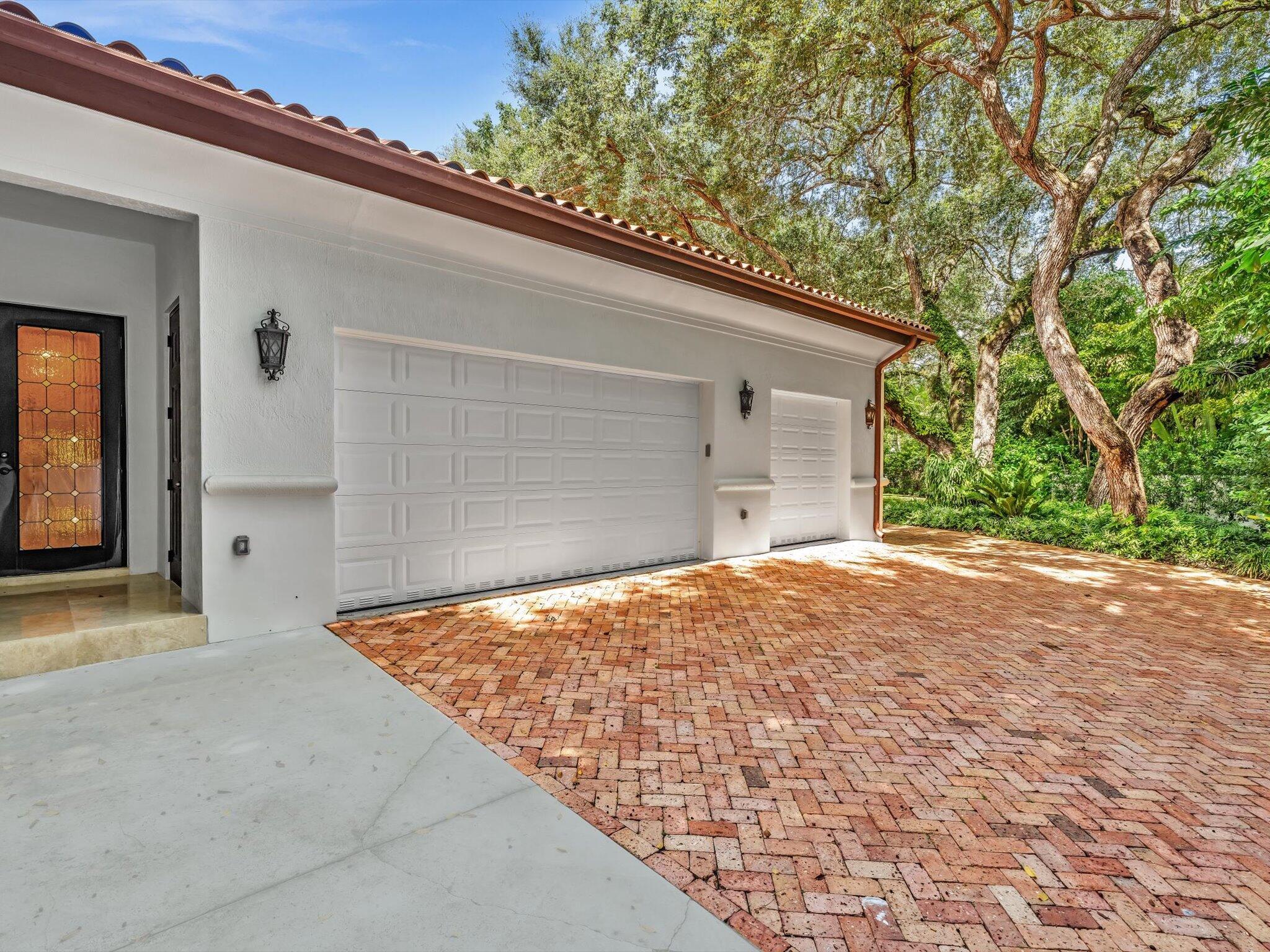 SNAPPER CREEK LAKES - Residential