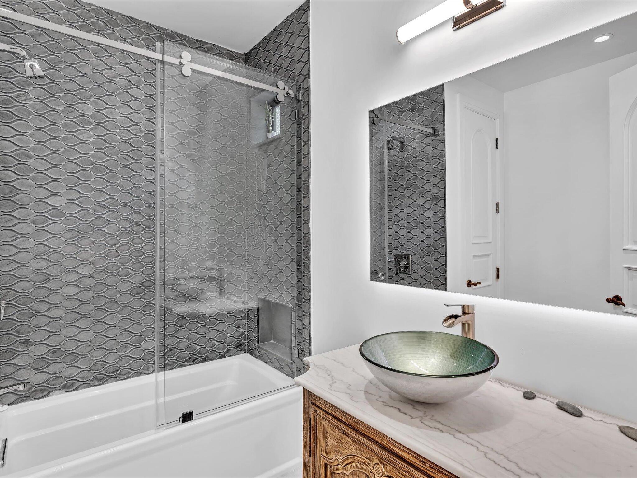 SNAPPER CREEK LAKES - Residential