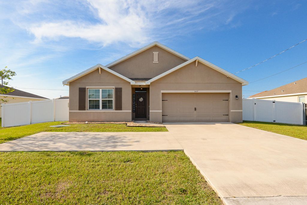 Photo of 567 SW Paar Drive, Port Saint Lucie, FL 34953 (MLS # B26014168)