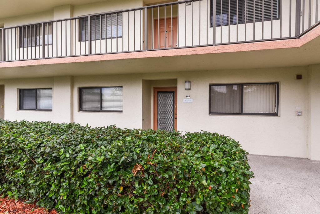 Photo of 5598 Witney Drive #105, Delray Beach, FL 33484 (MLS # R10966685)