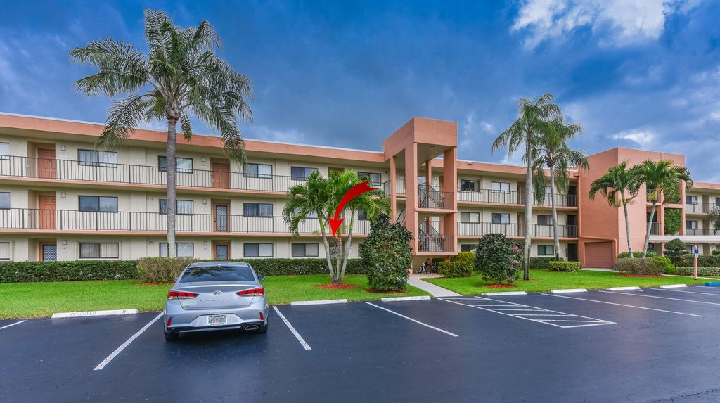 Photo of 5598 Witney Drive #105, Delray Beach, FL 33484 (MLS # R10966685)