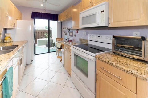 Tiny photo for 13923 NESTING Way #D, Delray Beach, FL 33484 (MLS # B26056836)