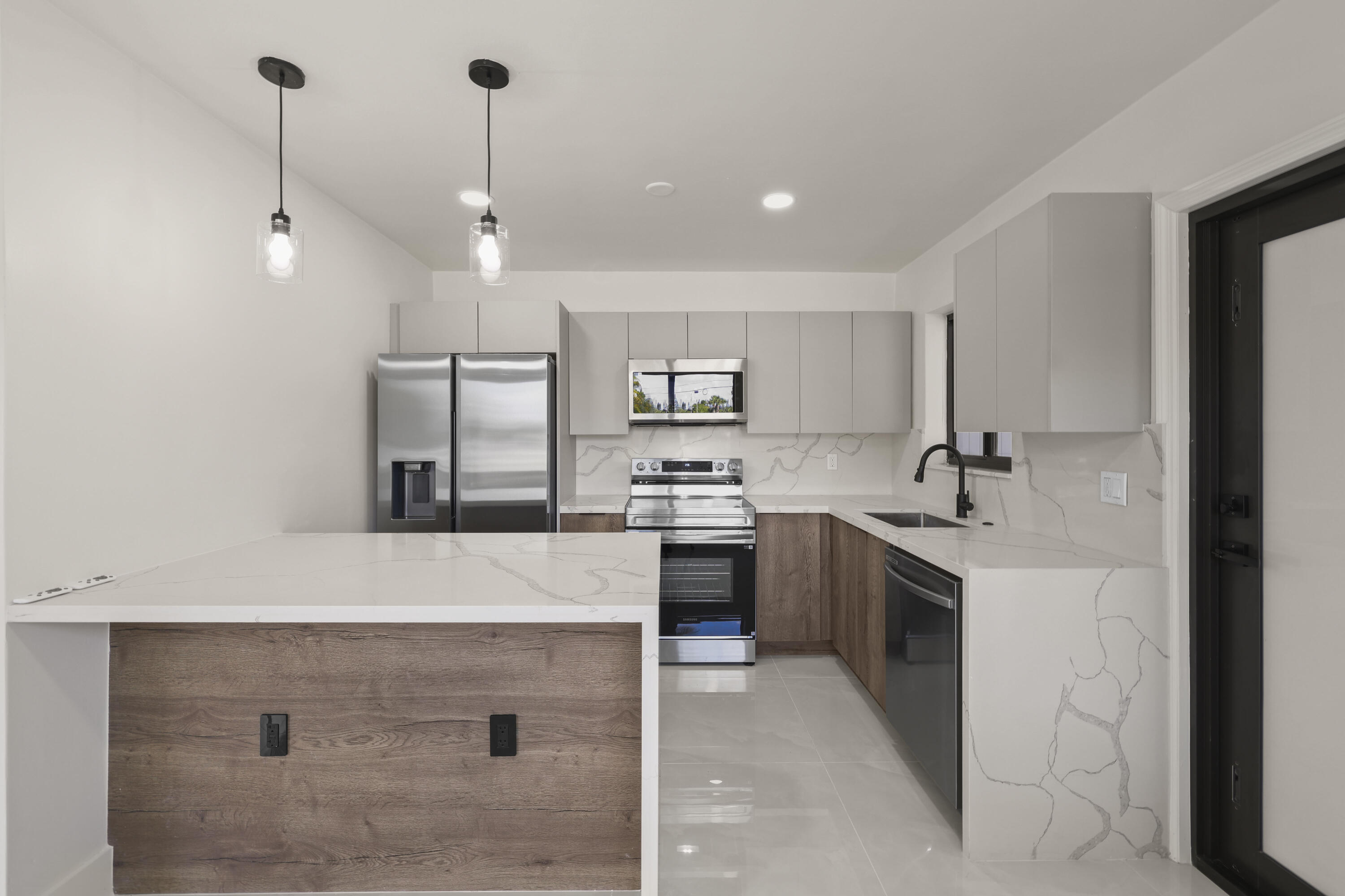 HIGHVIEW PARK - Residential