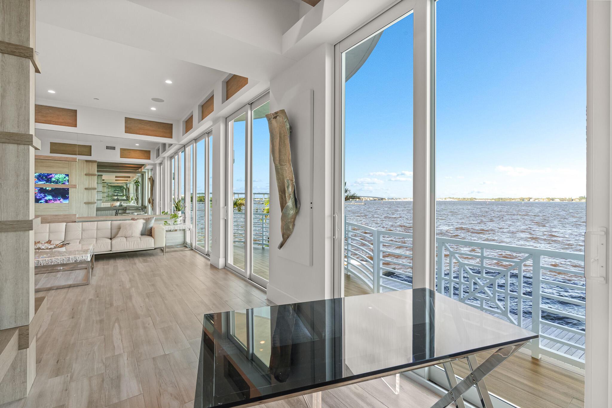 RIVER HOUSE STUART  A CON - Residential