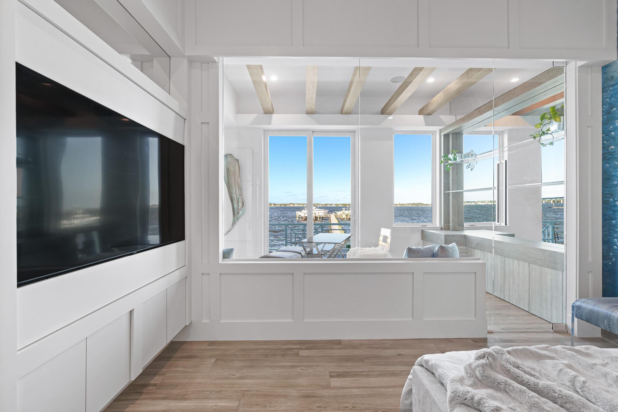 RIVER HOUSE STUART  A CON - Residential