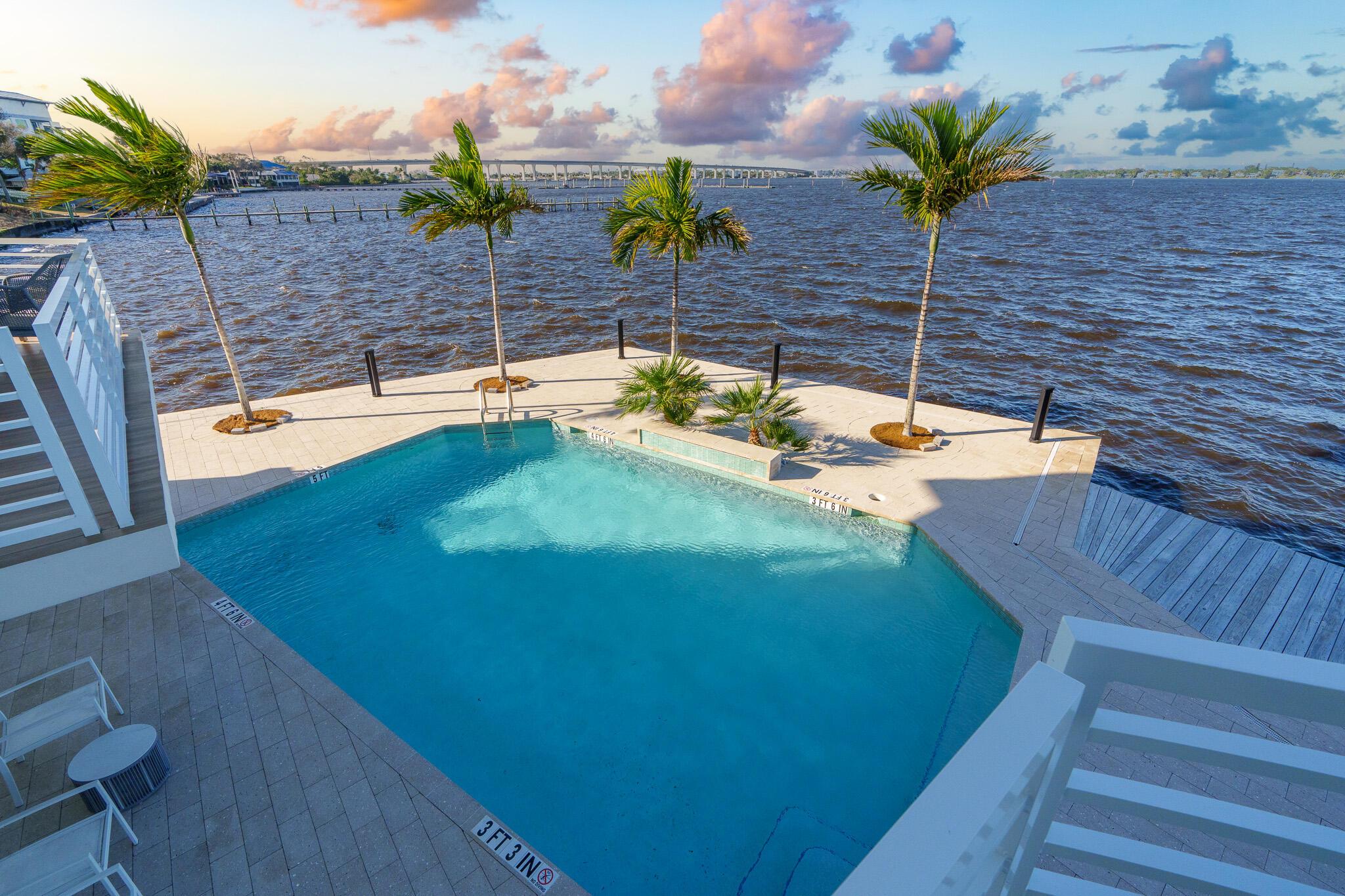 RIVER HOUSE STUART  A CON - Residential