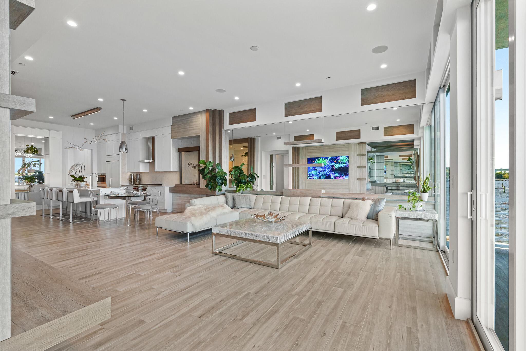 RIVER HOUSE STUART  A CON - Residential