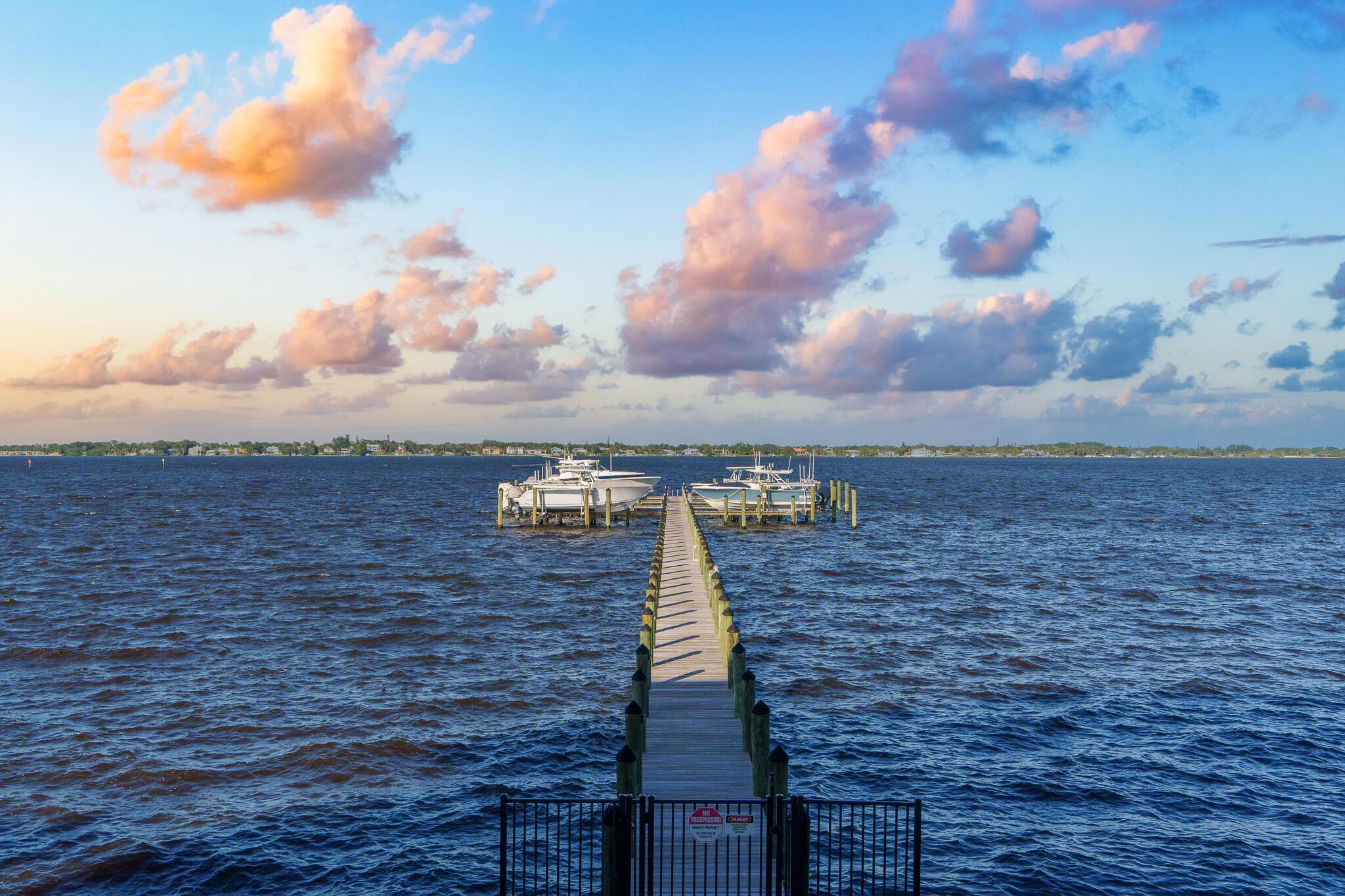 RIVER HOUSE STUART  A CON - Residential