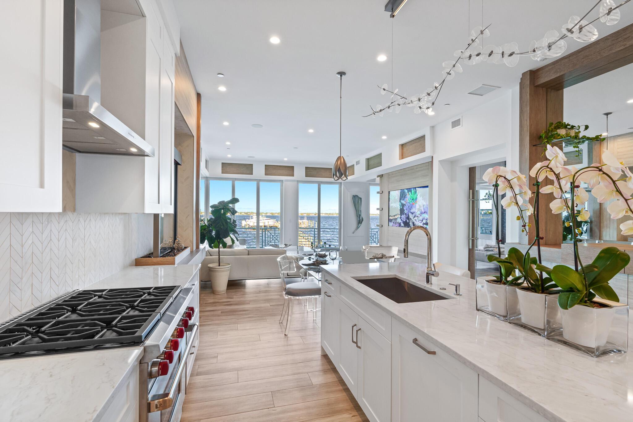 RIVER HOUSE STUART  A CON - Residential