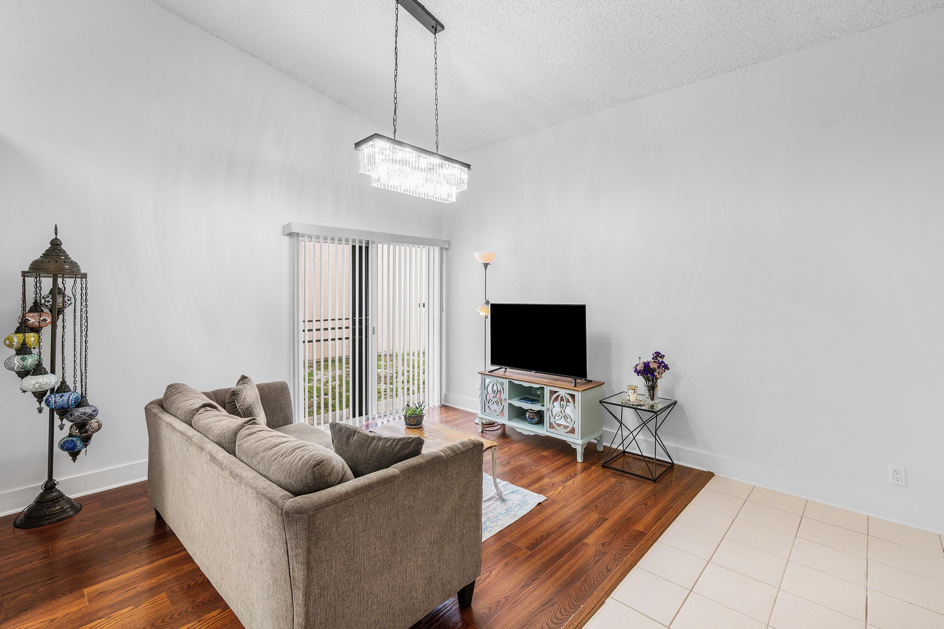 BOYNTON LAKES 6 - Residential