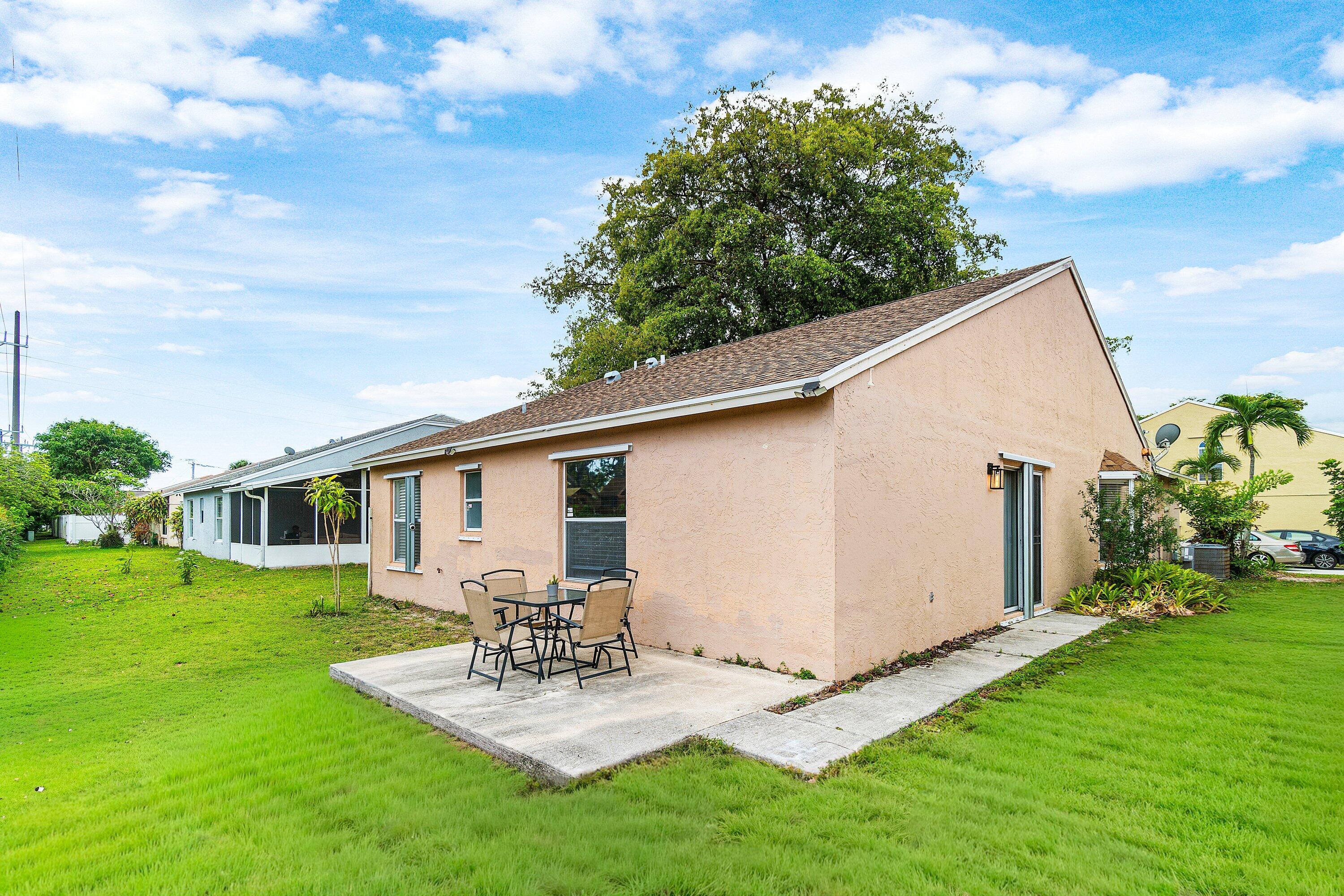 BOYNTON LAKES 6 - Residential