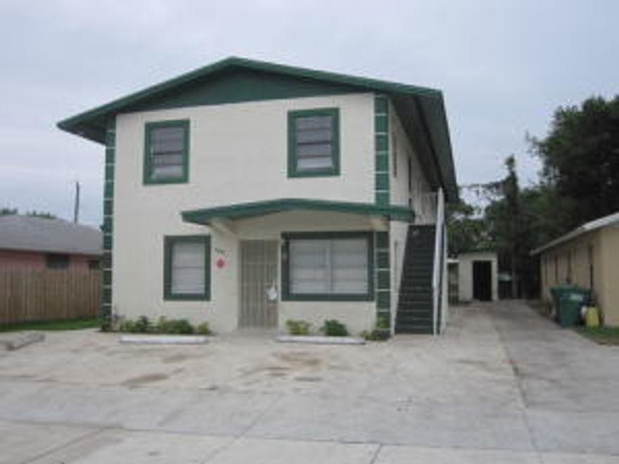 2 Bedrooms,1 Bathroom. Beautifully Updated Kitchen,Tile Flooring Throughout FIRST Floor Unit, Ceiling Fans In Bedrooms. Washer Dryer Hook-Up Off Street Parking, Water Included