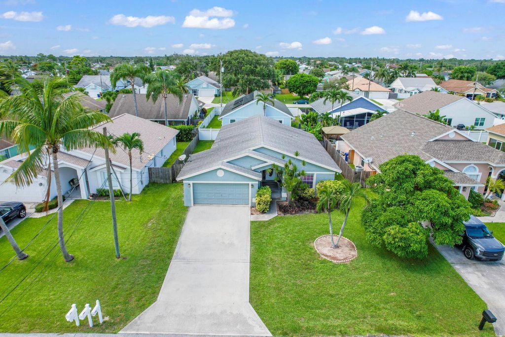 Photo of 6123 Dania Street, Jupiter, FL 33458 (MLS # R11009081)