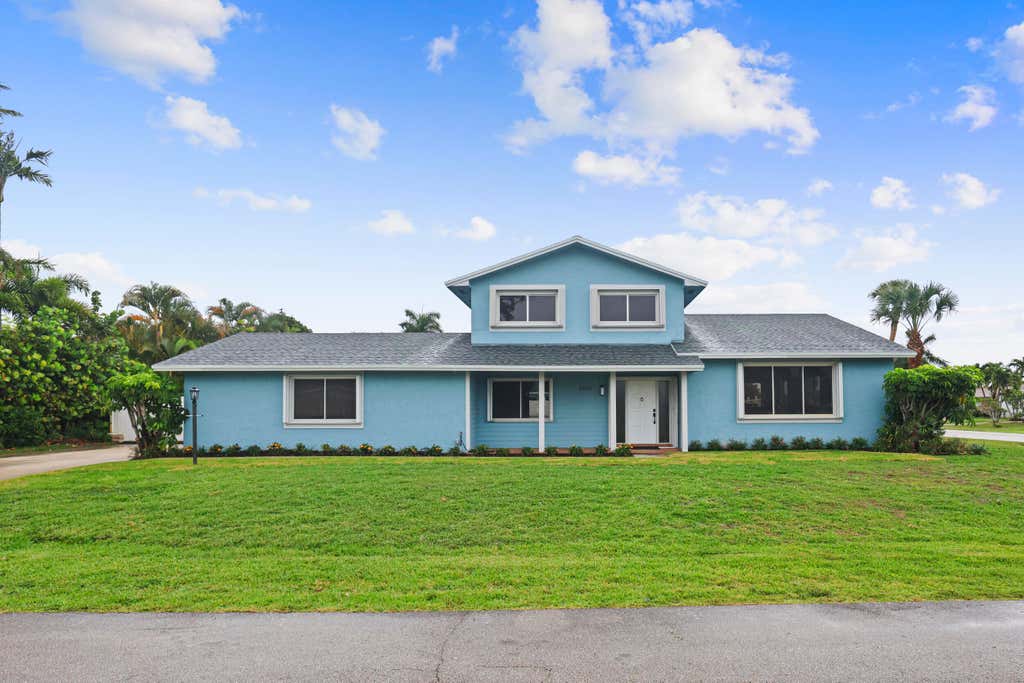 Photo of 3905 Flag Drive, Palm Beach Gardens, FL 33410 (MLS # B26042564)