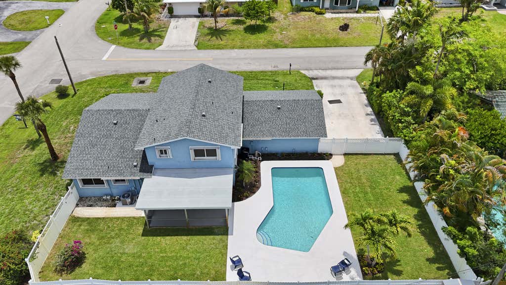 Photo of 3905 Flag Drive, Palm Beach Gardens, FL 33410 (MLS # B26042564)