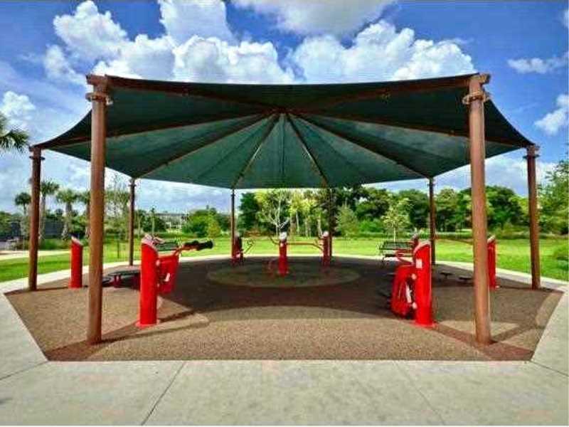 PALM AIRE COUNTRY CLUB - Residential Lease