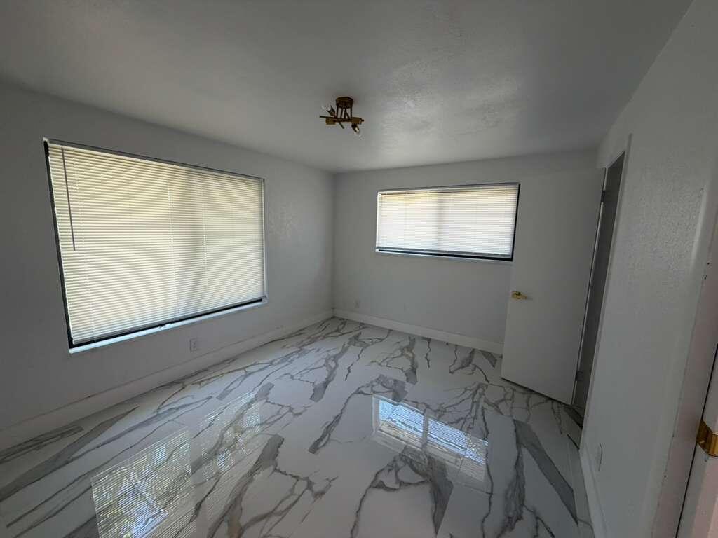 160 SE 15th Avenue