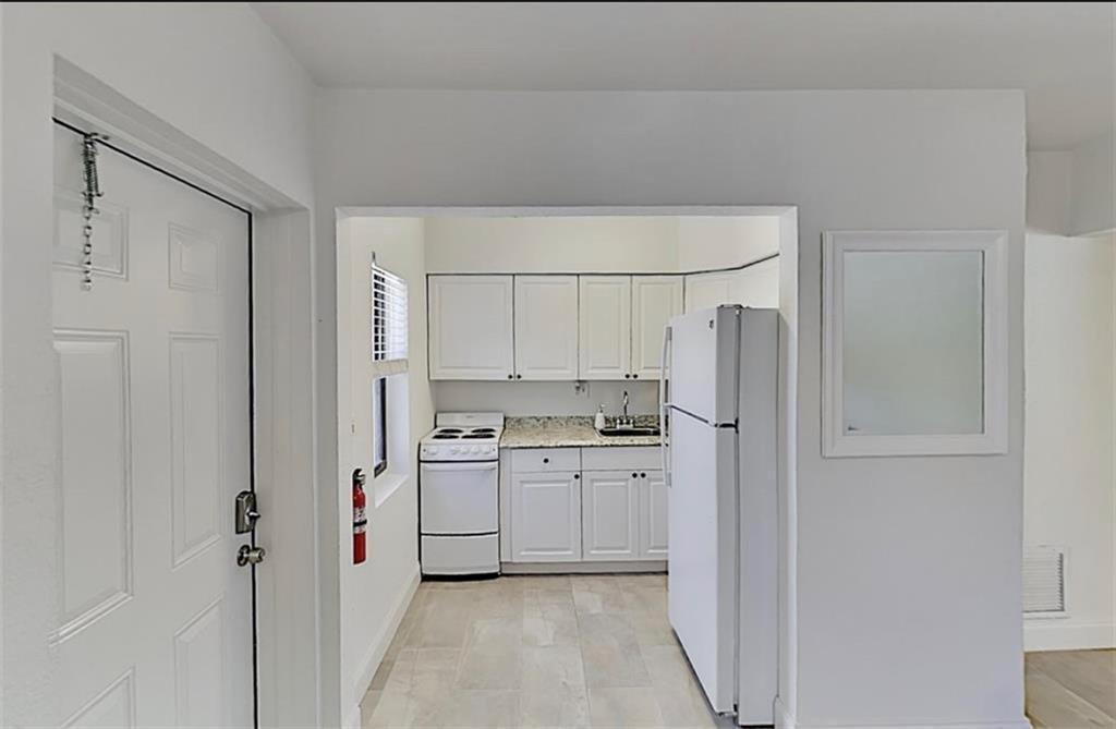 DEERFIELD BEACH - Residential Lease