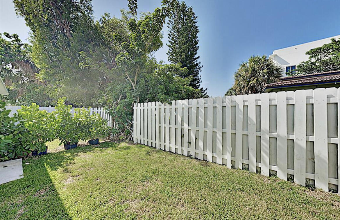 DEERFIELD BEACH - Residential Lease