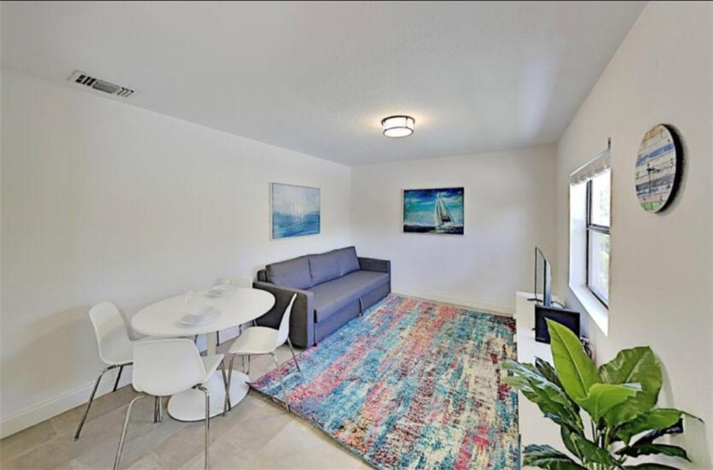 DEERFIELD BEACH - Residential Lease
