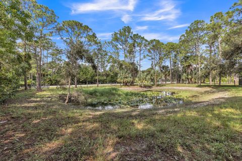 A home in Loxahatchee