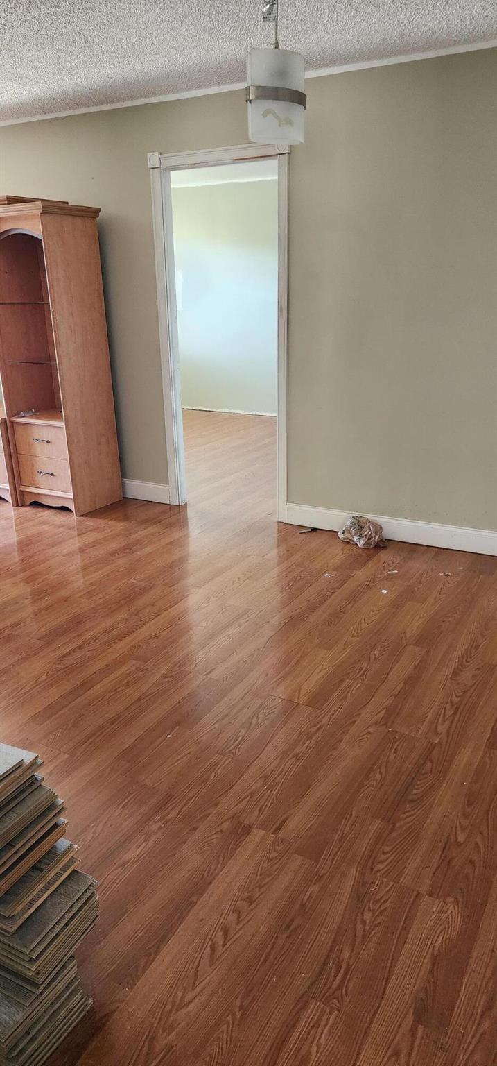 GOLDEN LAKES VILLAGE COND - Residential