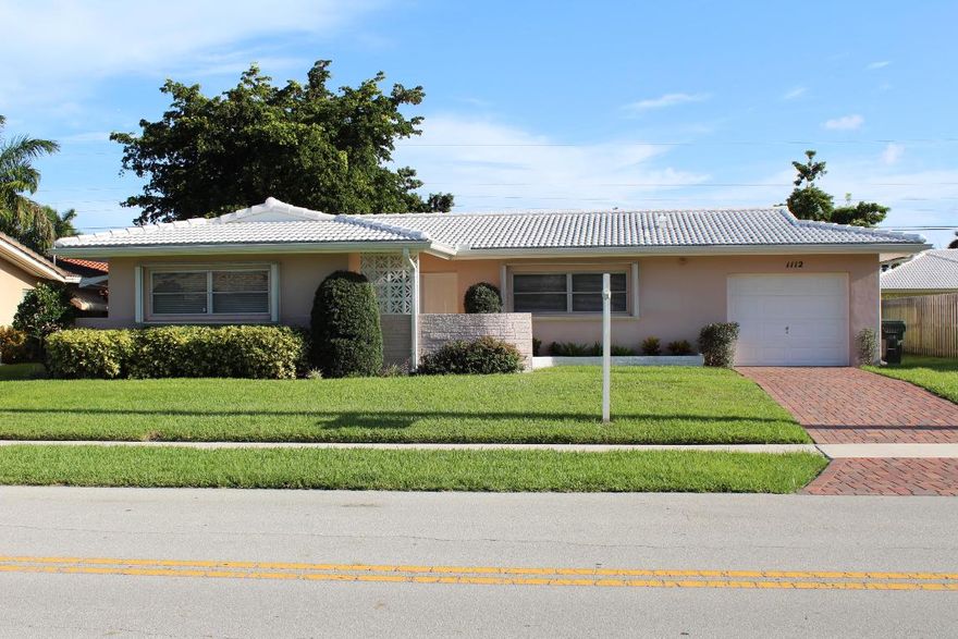 ALL NEW TILE FLOORS AND BASEBOARDS, FRESH PAINT THROUGHOUT! LIGHT!  BRIGHT! THIS 3 BEDROOM, 2 BATH HOME IS A BOCA SQUARE GEM!! SPLIT FLOOR PLAN, 1 CAR GARAGE, NEW PAVER DRIVEWAY! A LARGE SCREENED PATIO ACROSS THE BACK OF HOME, BEAUTIFUL YARD WITH LAWN MOWING & TRIMMING PAID BY LANDLORD! MAKE THIS YOUR NEW HOME! A+ SCHOOLS:  ADDISON MIZNER ELEM., BOCA MIDDLE AND BOCA HIGH SCHOOLS, CLOSE TO SUGAR SAND PARK, TOWN CENTER MALL, MIZNER PARK, I95, AND APPROX 2 MILES STRAIGHT TO THE BEACH! CALL TODAY FOR AN APPOINTMENT TO SEE!