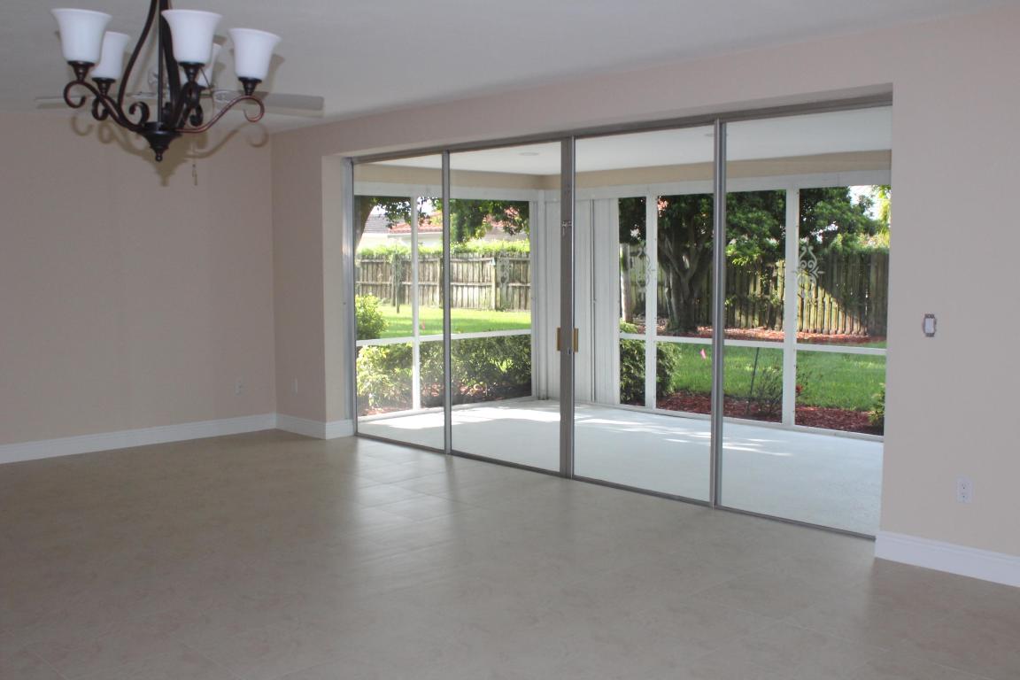 BOCA RATON SQUARE UNIT 8 - Residential Lease