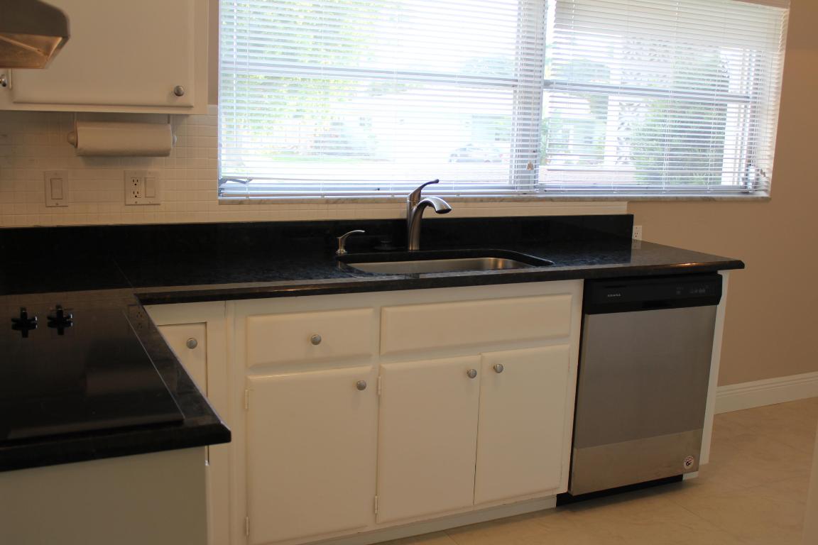 BOCA RATON SQUARE UNIT 8 - Residential Lease