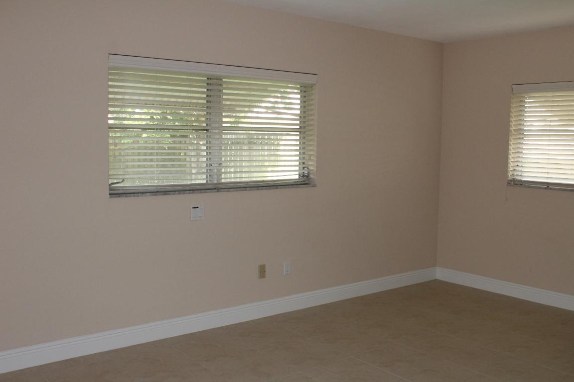 BOCA RATON SQUARE UNIT 8 - Residential Lease