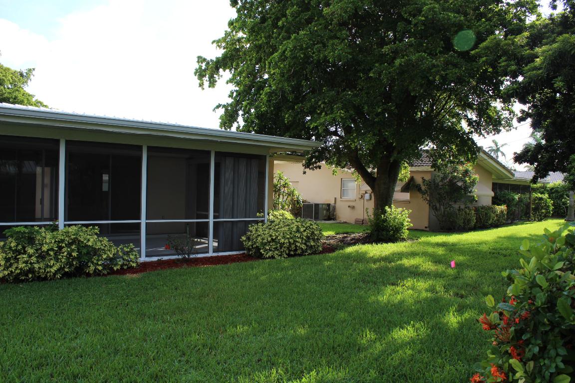 BOCA RATON SQUARE UNIT 8 - Residential Lease