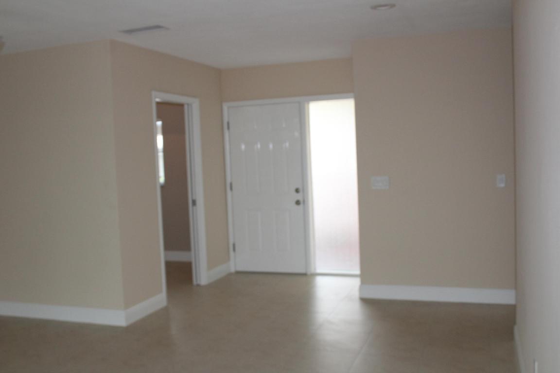 BOCA RATON SQUARE UNIT 8 - Residential Lease