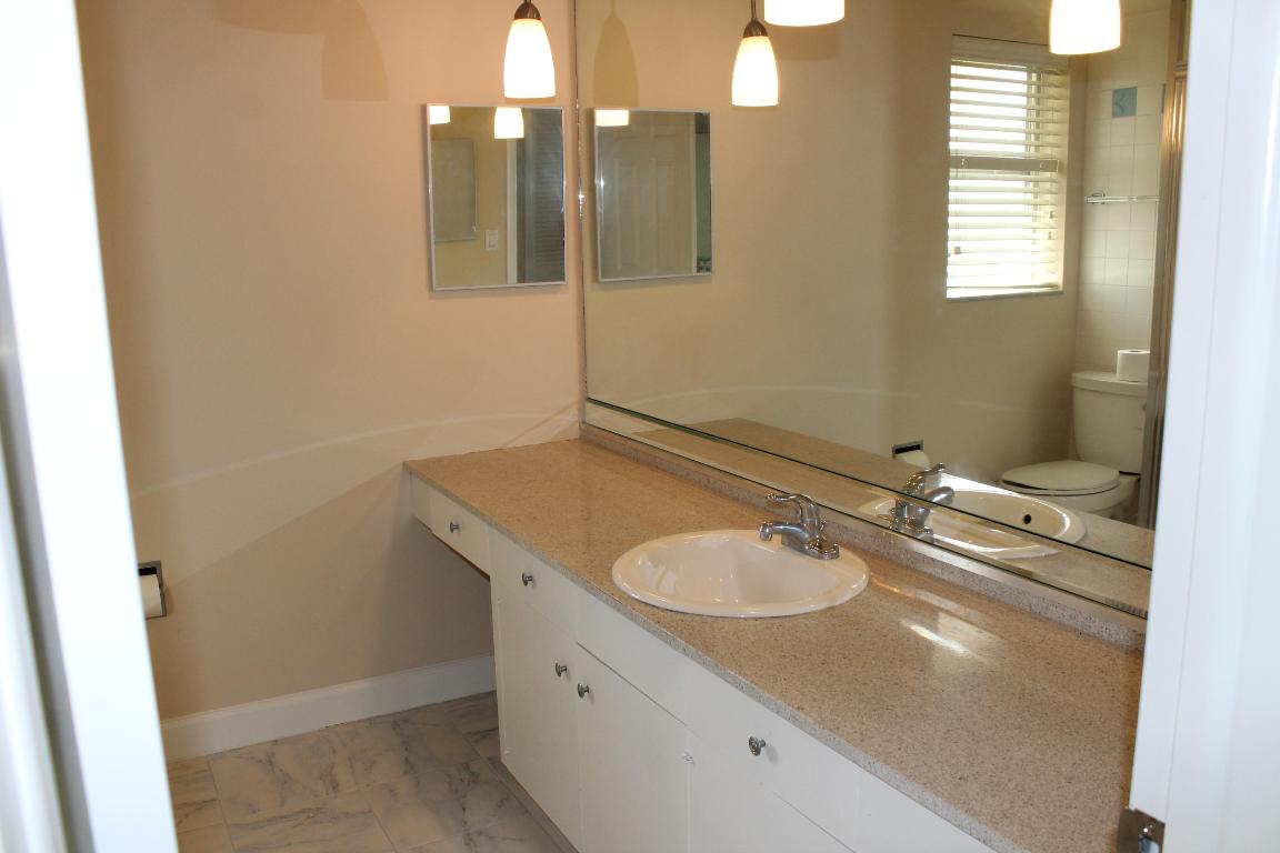 BOCA RATON SQUARE UNIT 8 - Residential Lease