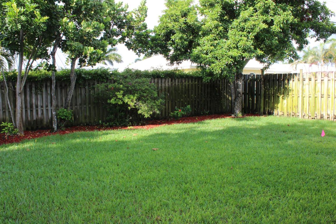 BOCA RATON SQUARE UNIT 8 - Residential Lease